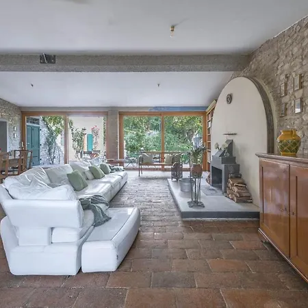 Mezzola - Tuscan Escape With Pool