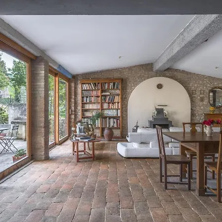 Villa Mezzola - Tuscan Escape With Pool