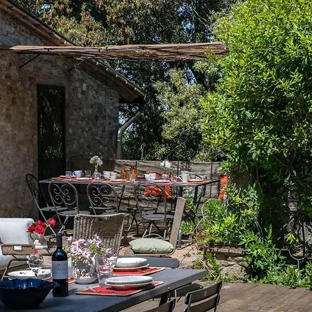 Villa Mezzola - Tuscan Escape With Pool
