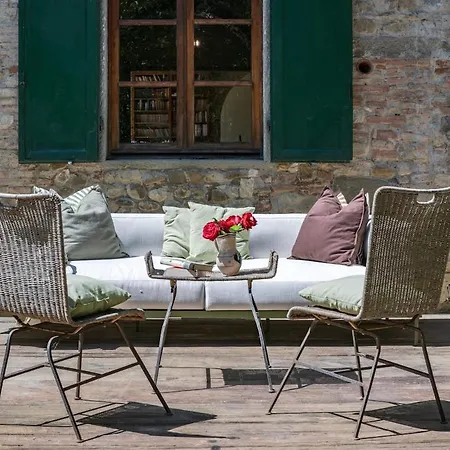 Mezzola - Tuscan Escape With Pool *